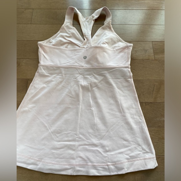 Lululemon sports top size medium baby pink - Picture 2 of 3